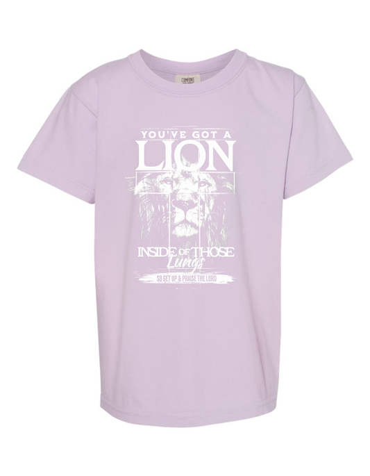 Kids Lion Comfort Colors Distressed Graphic Tee (Orchid)