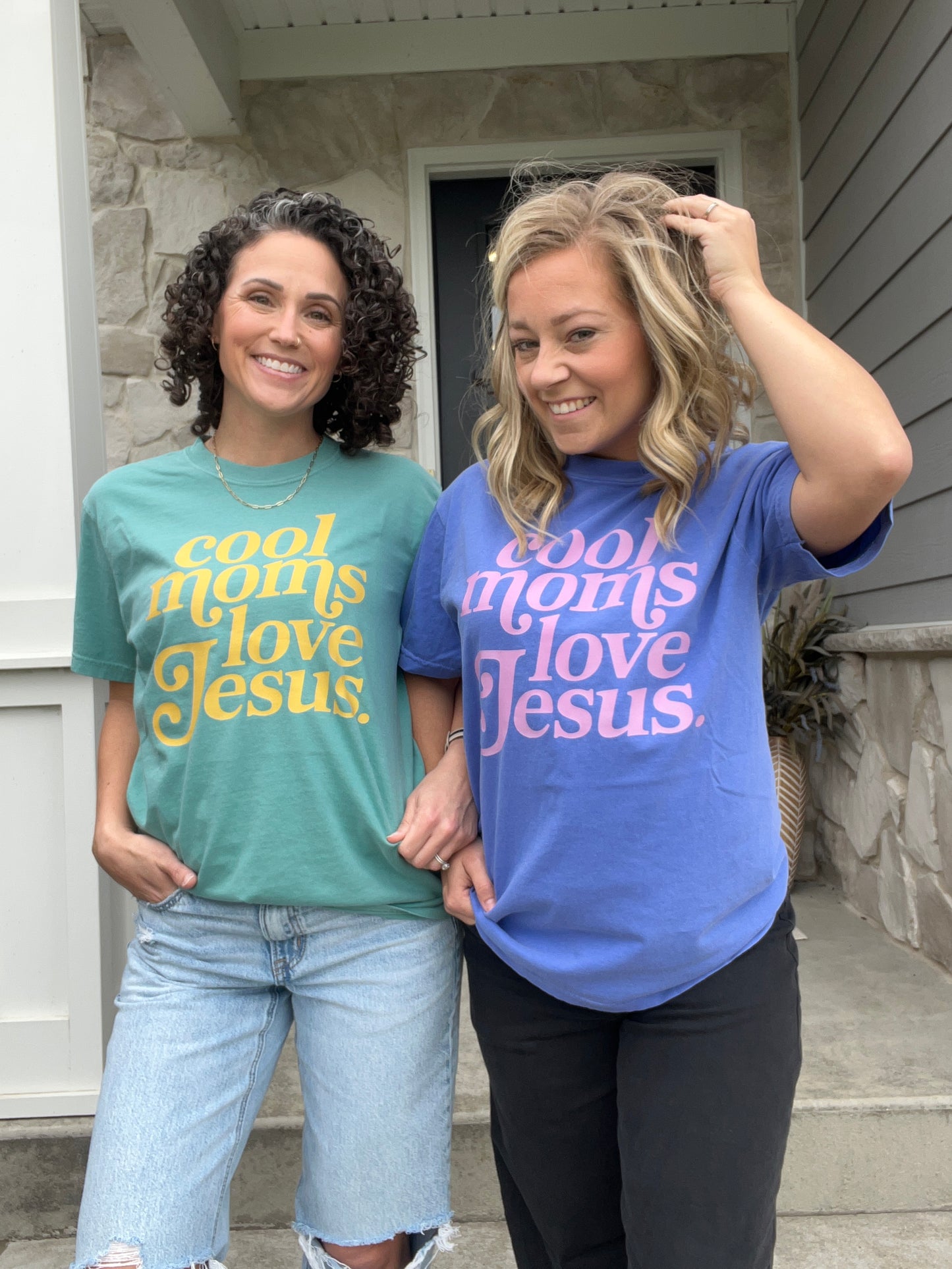 Cool Moms Love Jesus Tee (Periwinkle)